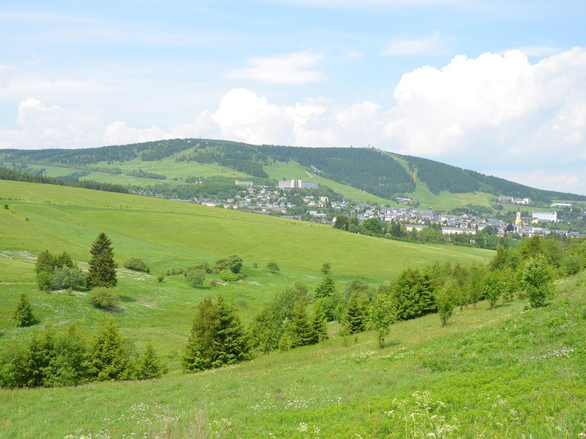 Nice Holiday Home In The Ore Mountains Only 500M From The Chairlift Loučná pod Klínovcem Εξωτερικό φωτογραφία